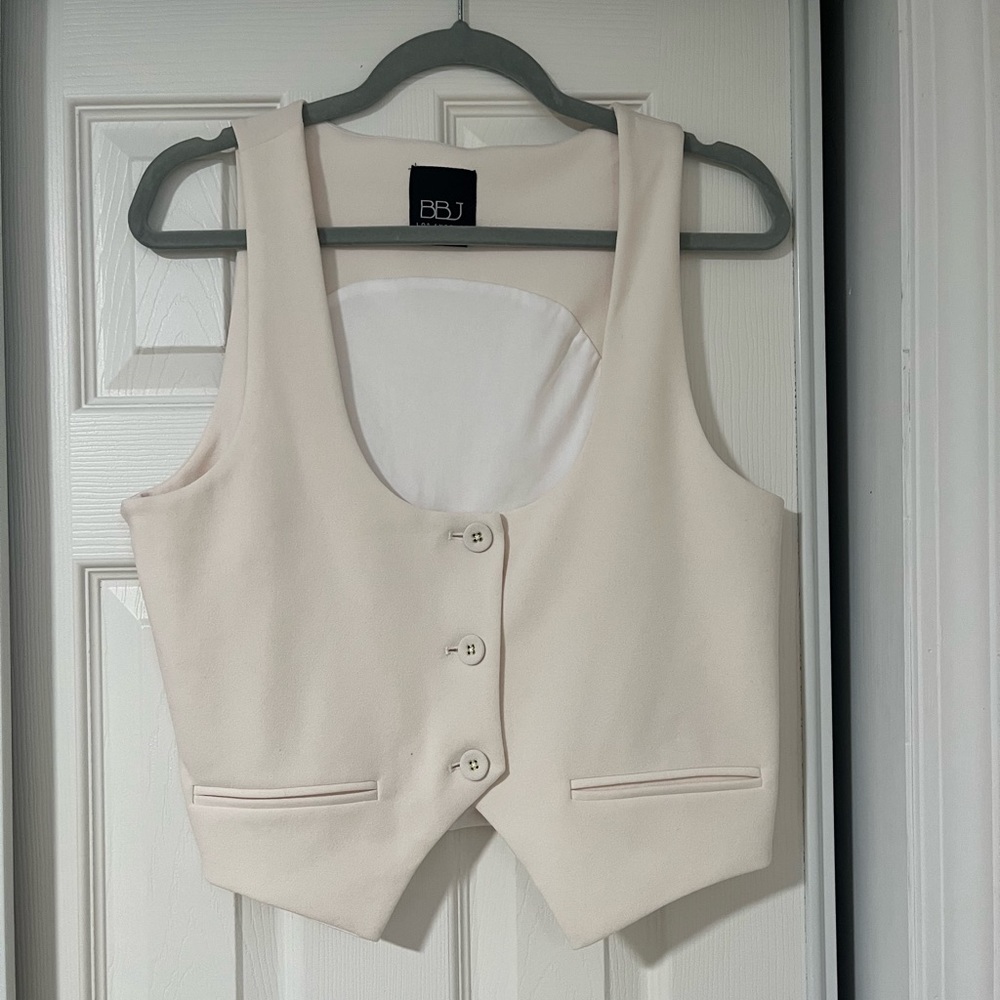 Button up vest